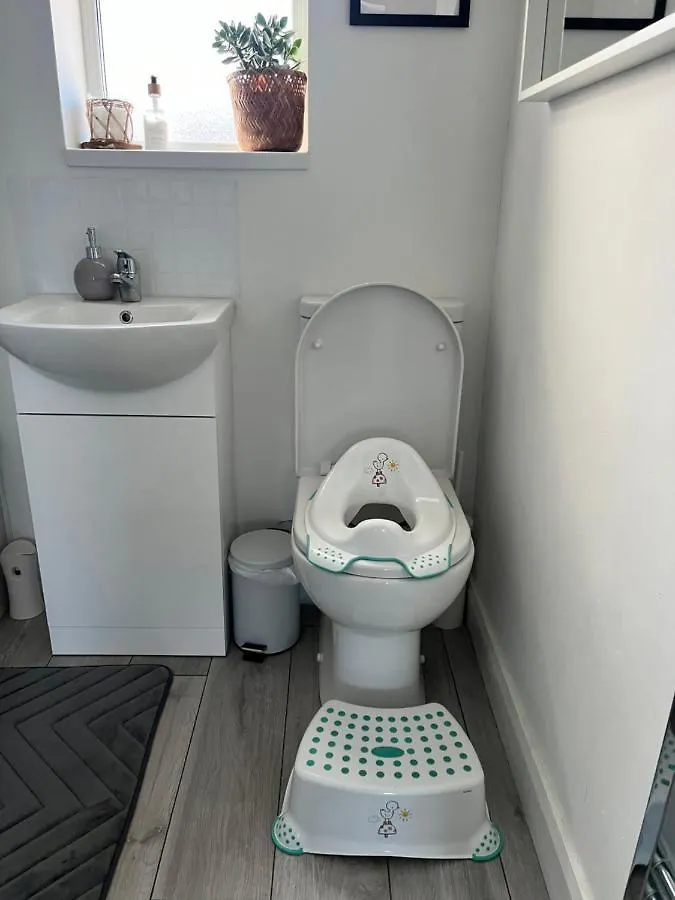 Stay-K-Belfast Cosy Entire House 10 Mins From City Centre Belfast
