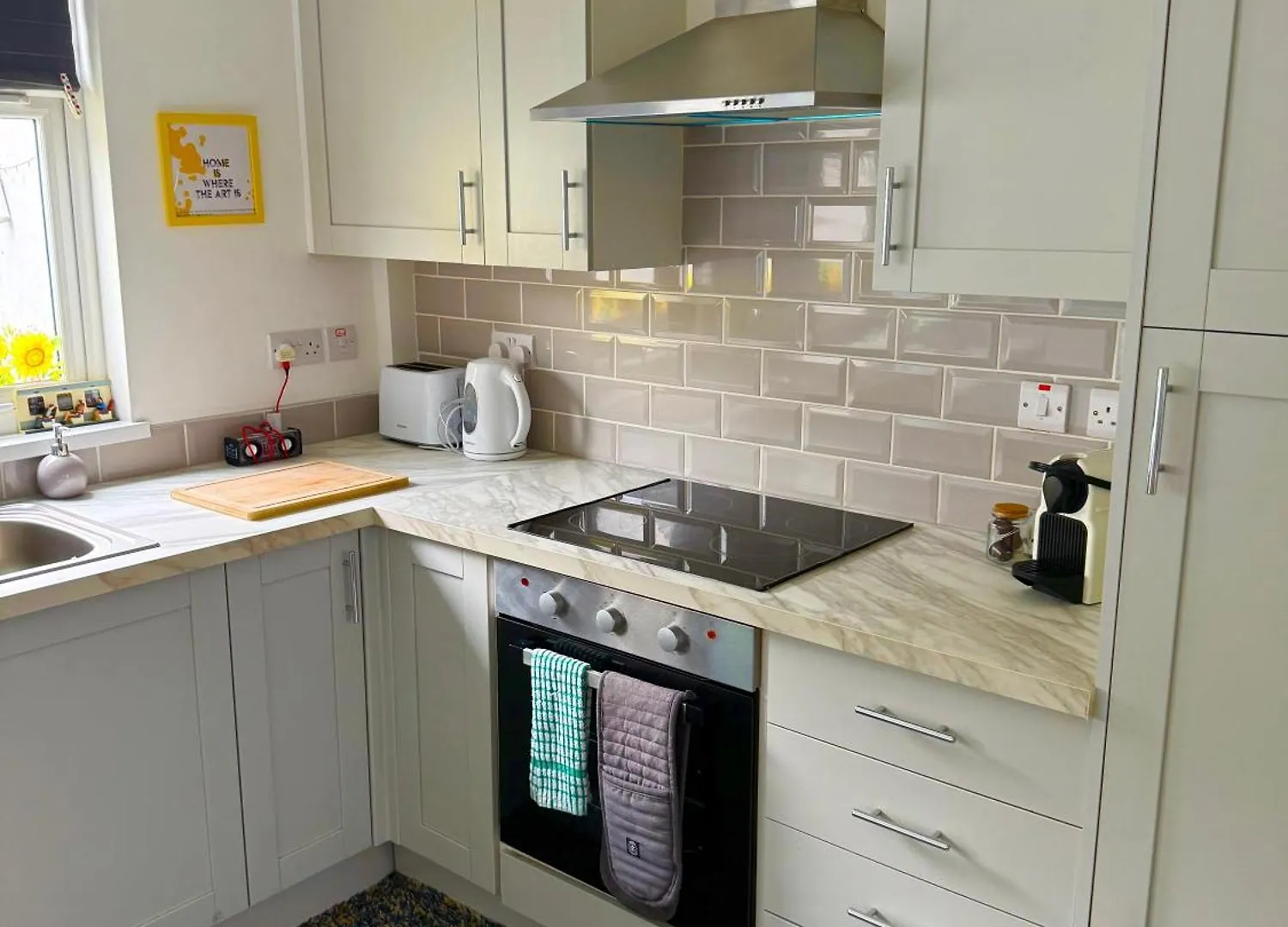 Stay-K-Belfast Cosy Entire House 10 Mins From City Centre 0*, Belfast United Kingdom